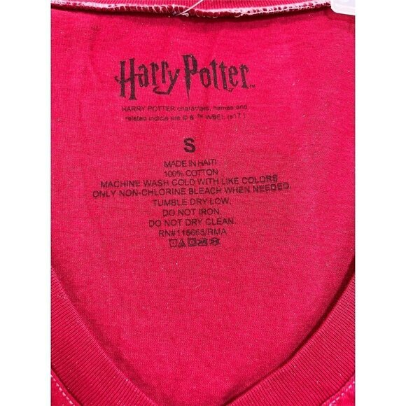 Harry Potter T-Shirt Women's Small Red V-Neck Tee Short Sleeve, Cotton, NEW - Picture 2 of 7